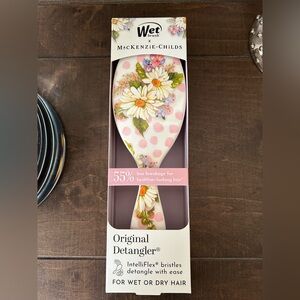 MacKenzie-Childs Wet Brush Pink Polka Floral Detangler Hair Brush Wildflower Dot